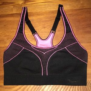 Saucony sport bra